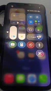 آيفون ١١ برو نظافة ٩٨%   ذاكرة 256,,GB   بطارية 73 بلادي   لون زيتوني ...