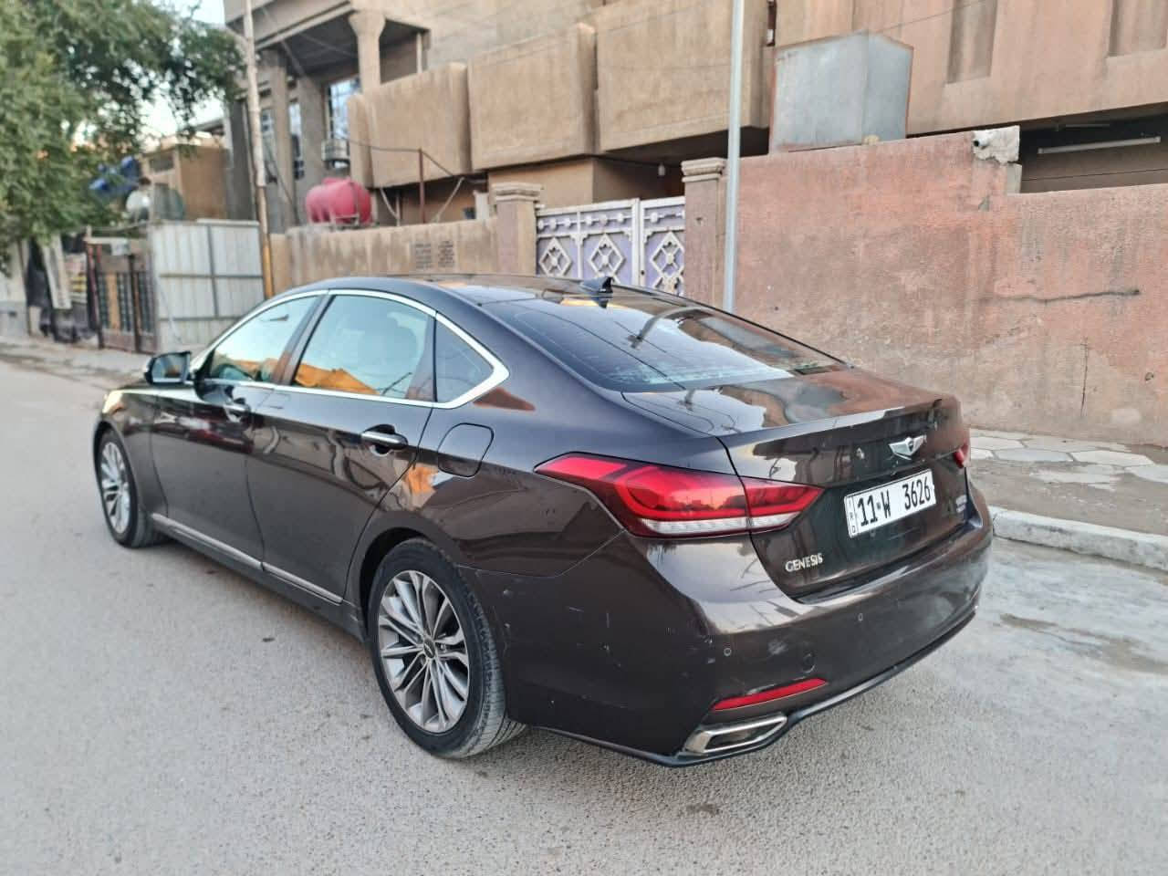 السلام عليكم اخوان للبيع هونداي جنسزز موديل 2015 رقم بغداد الدولي شرط تحويل رقم وسنويه وهزه كله جديد محرك 6 سلندر 3800 السياره بيها جاملق امامي الايمن صبغ وجاملق الخلفي الايمن بي خطه بسيطه باقيه بس على الصبغ السياره نضيفه وجديده بعده كير محرك داخل صدر كله مكفول فول موصفات ماعدا الفتحه السعر 138 ورقه وبيها مجال لشراي للاتصال بل رقم *********** مكان سياره بغداد بغداد, العراق
