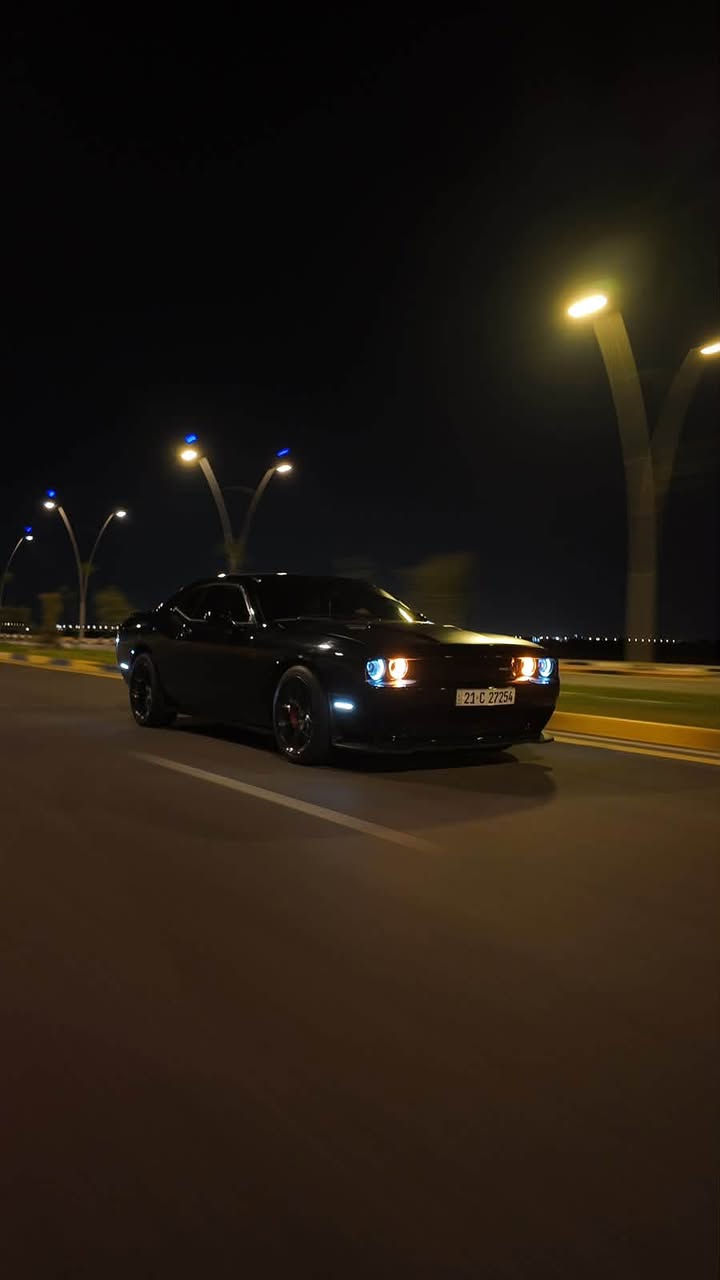 جالنجر 2015 sxt مواصفات : شاشه كبيره :تحكم ستيرن : مثبت سرعه : كشنات كهربائي سياره نضيفه جداً حداده 100/100 تبريد ثلج كلشي جاهز اي نقص ما بيها 

حادثها بجم 

داخل برتقالي جديد دوشمه اربيل 
الرقم سليمانيه راعيها بلبصره 
الاتصال على الرقم *********** 
السعر :137 وبيها مجال 
مكان البصره
