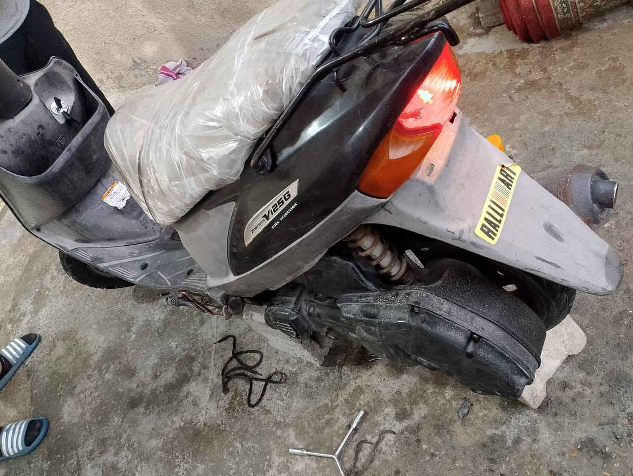 السلام عليكم
ادرس ياباني البيع
السعر 250
مكان اليوسفيه 
اي استفسار ع***********
