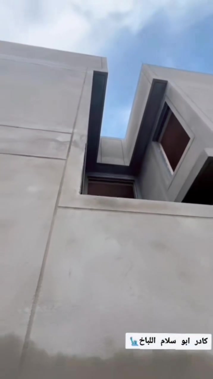 ***********
