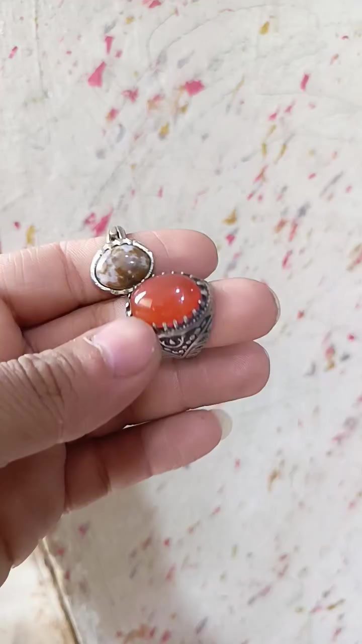 زبرجد اخظر مختلف 
يمانيات ثنين احمر وثاني شجري سعر مناسب 
حديد صيني مخطوط حرز الامام علي عليه سلام


**إذا كنت صاحب هذا الإعلان وتريد حذفه لأي سبب، رجاءا أرسل رسالة إلى الدعم الفني**