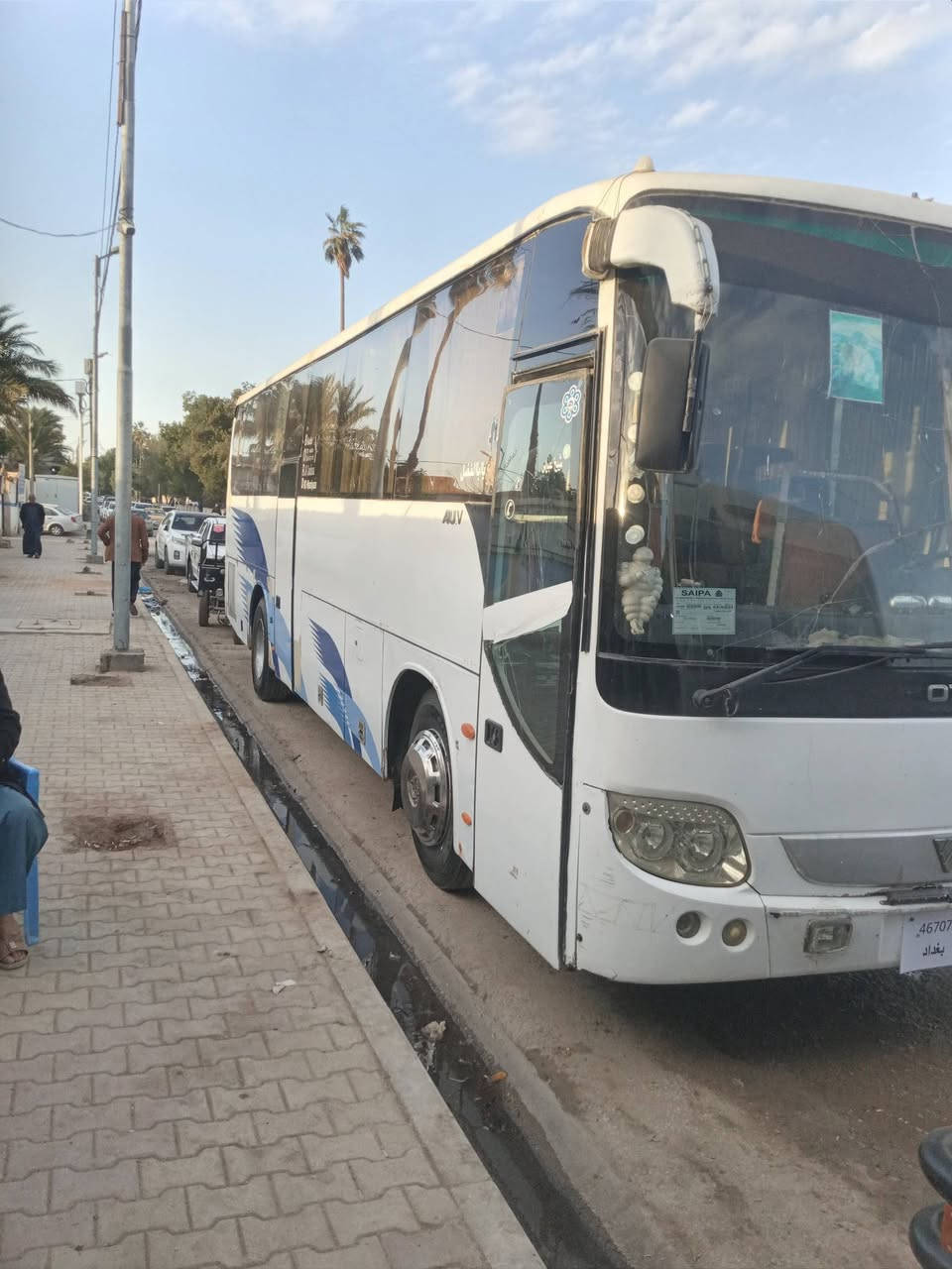 السلام عليكم سياره فتون ٢٠١٠ معامله كامله لبصمه وبرا ذمه تبريد سعرها ٣ شدات قفل *********** وذا اكو كوستر اروس الماني عادي
