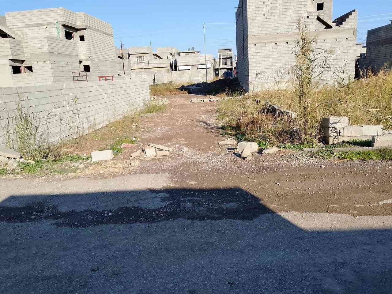 للبيع قطعه ارض مساحه 150 متر وجهه 8 ونزال 18 ونص بدور الزراعه بالثانيه كامل خدمات
عقد 17 مشموله بالتطويب كبل تمشي معامله 
سعر 30 مليون وبيه مجال 
للاستفسار ***********
