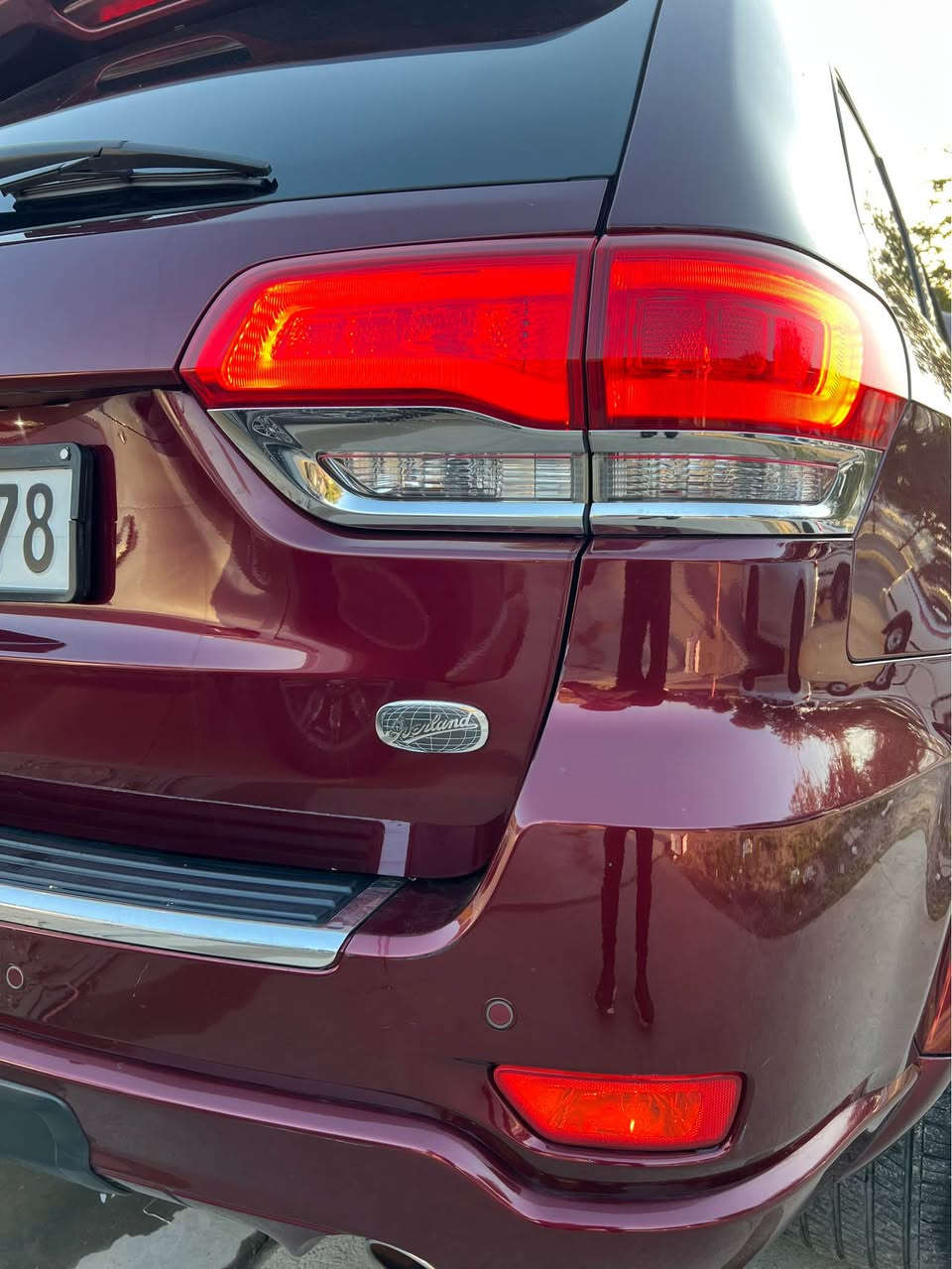 کوردی- عربی 

جیب گراند چیرۆکی خلیجی ناو زەرد (داخل بیجی) مواسەفات ئۆفەر لاند 
فول فول قەپات مواسەفات ٦ پستۆن 
ڕادار -پانۆراما - تحدید سرعە - چوپلس وبیها مواسفات هوایە هتد
کوردی - دەرگای سایەق یەک شوختی هەیە و هیچی تری نیە 
عەربی -باب سایق شویە بیە شخط بسیط سیارە کفالە
عنوان کلار -سلیمانیە 
*********** كالار, السليمانية
