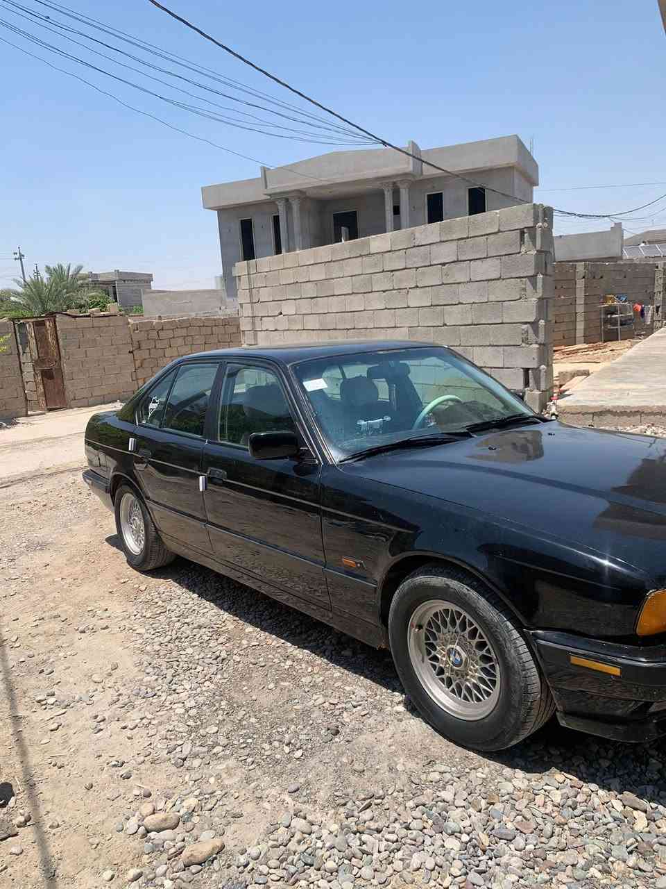 بي إم 525مسكر عدل كير محرك شرط جدد بيه ضربه بل جاملي الامامي شويه قويه  صبغ عام السياره جاهزه نضيفه مال جناي تبريد شغال أربع تايرات جدد صدر أمامي خلفي  جديد أربع جوم كهربائيه شرط التحويل 
سعر 57 وبيه مجال مراوس حسب القناعه 
للاستفسار ***********
