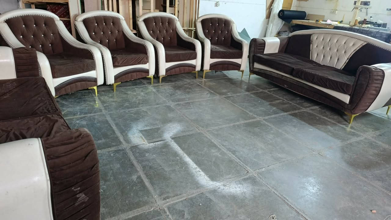 تخم بالة تركي نضافة نفس الصور السعر ٢٠٠ ،،،، ١٠ نفرات ٦ قطع  ،، عنوان حلة نادر ٣ مقابيل المركز الصحي معرض احمد العنزي لاثاث المنزلي واتساب ***********
