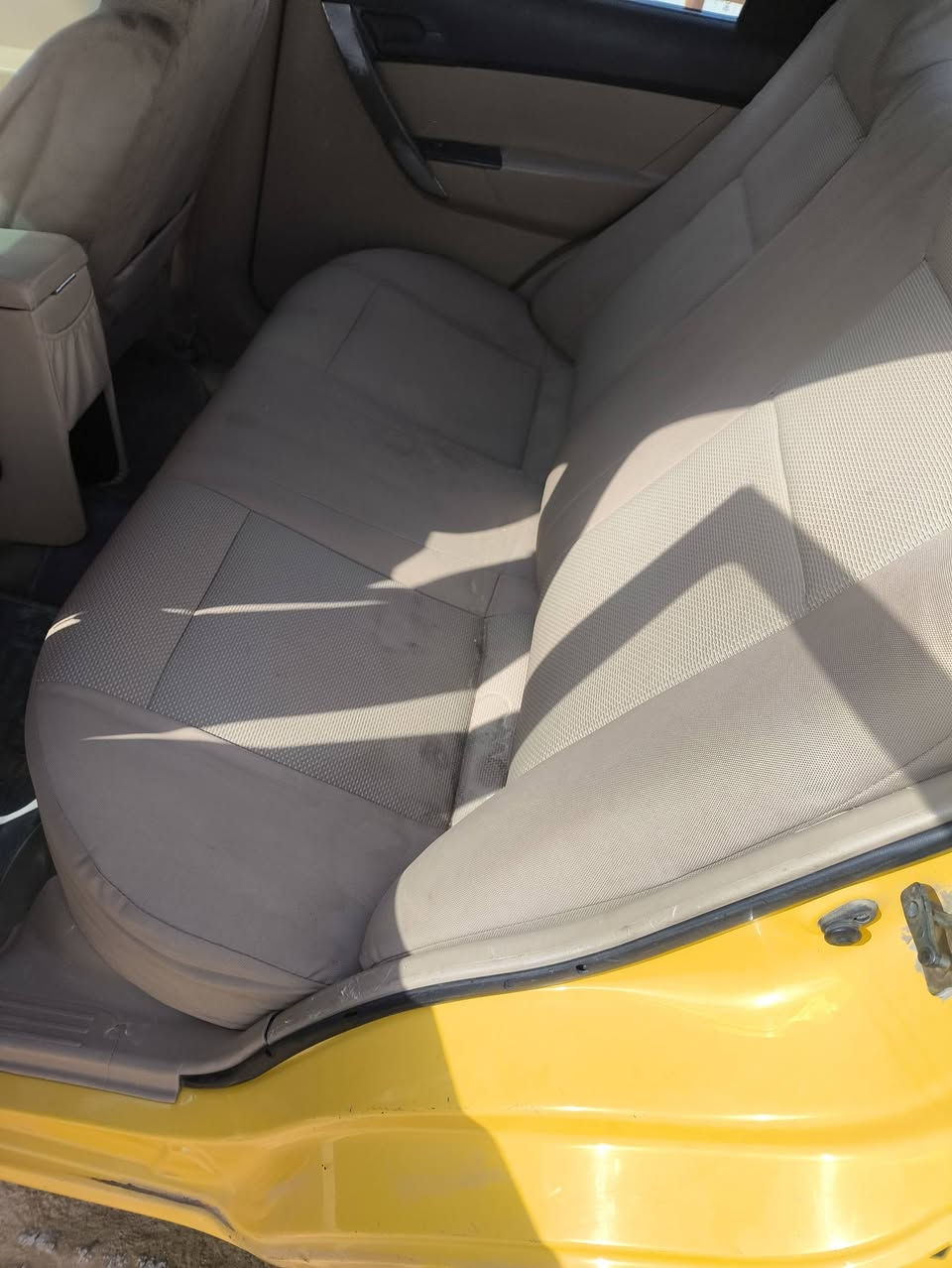 افيو للبيع.. موديل 2011شركه عامه سياره خير من الله حلوه ونضيفه.رقم مثنى  تحويل مباشر  سنويه مشروع وطني  .اوتو ماتيك..خليجي محرك1400مفتوح.. سنتر شغال تقفل وتفتح  كهربائيّ حدادية تخم تاير سياره مكفوله  من كلشي...  سياره احله من صوره  تجي تفحص وشوف بعينك تقنع.. المكان النجف  . السعر 61بيها مجال بصيط.. الاستفسار تصل ع، رقم ***********
