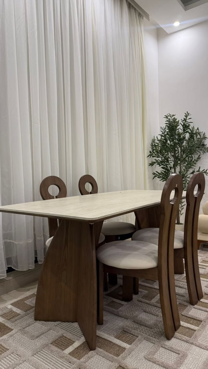 ميز طعام جديد صار شهر من احذته بس تحولت شخط مابي اريده ٨٥٠ الف


**إذا كنت صاحب هذا الإعلان وتريد حذفه لأي سبب، رجاءا أرسل رسالة إلى الدعم الفني**