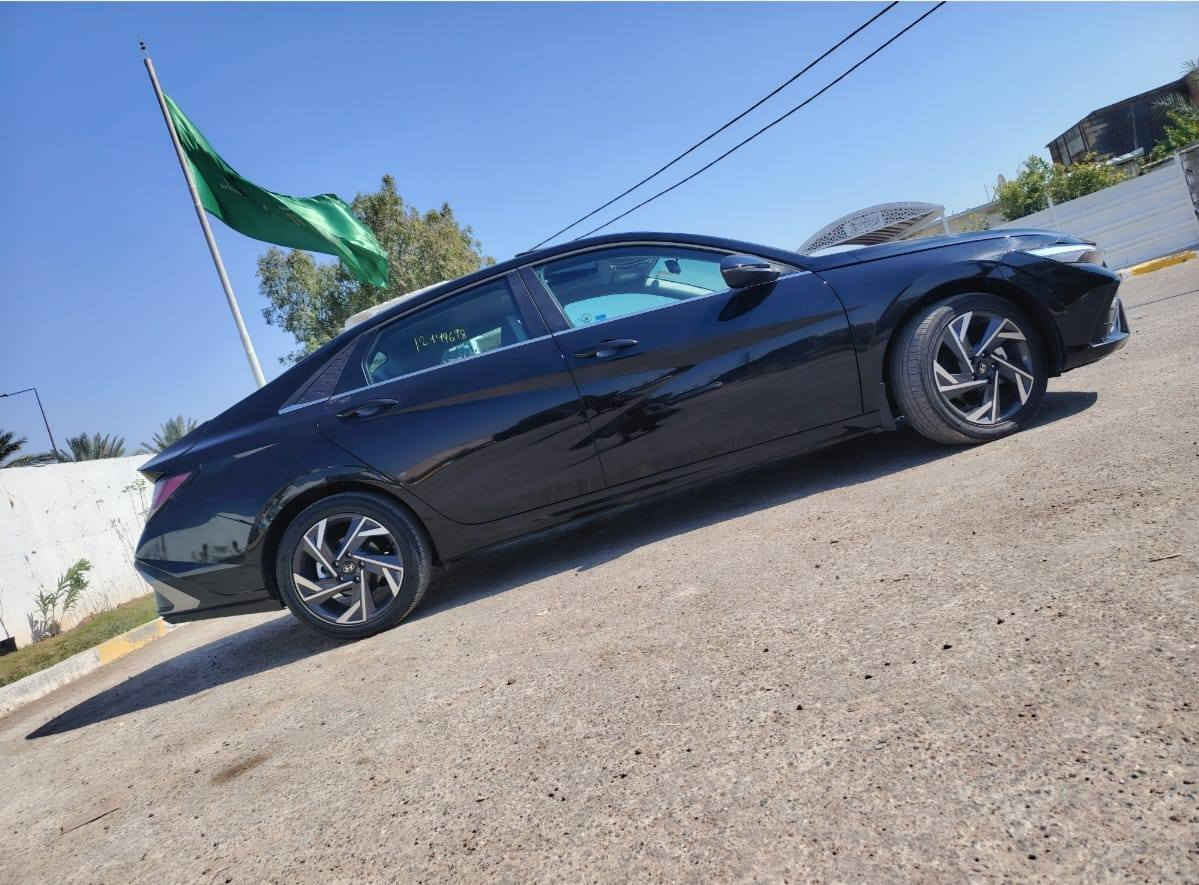 سلام عليكم
للبيع النترا هايبرد موديل 2025 دخول جديد

رقم بغداد بأسمي ماشيه 6000 لف يعني زيرو

ضرر السيارة تبديل قبق جنطه نفس اللون

جاملغ خلفي أيسر نفسه مصلح ومصبوغ

بدون ايرباك رقم شاصي وصور الحادث خاص

مواصفات السياره

تحكم استيرن جهتين

شاشه كبيره كامره دوار

تحديد مسار اشاير بالمري

كشنات تدفئه استيرن تدفئه

رادارات جانبيه وخلفي امامي

شحن السلكي لد خلفي وامامي

ابواب بصمه درحيب تبريد بيانو 

تشغل عن بعد سايد بريك كهرباء

كشنات جلد بيجي ورصاصي

بصمه فتحه

السعر 153 وبيه مجال بسيط 

مكان السياره بغداد حي العامل

اتصال على هذا الرقم *********** وبي واتساب بغداد, العراق
