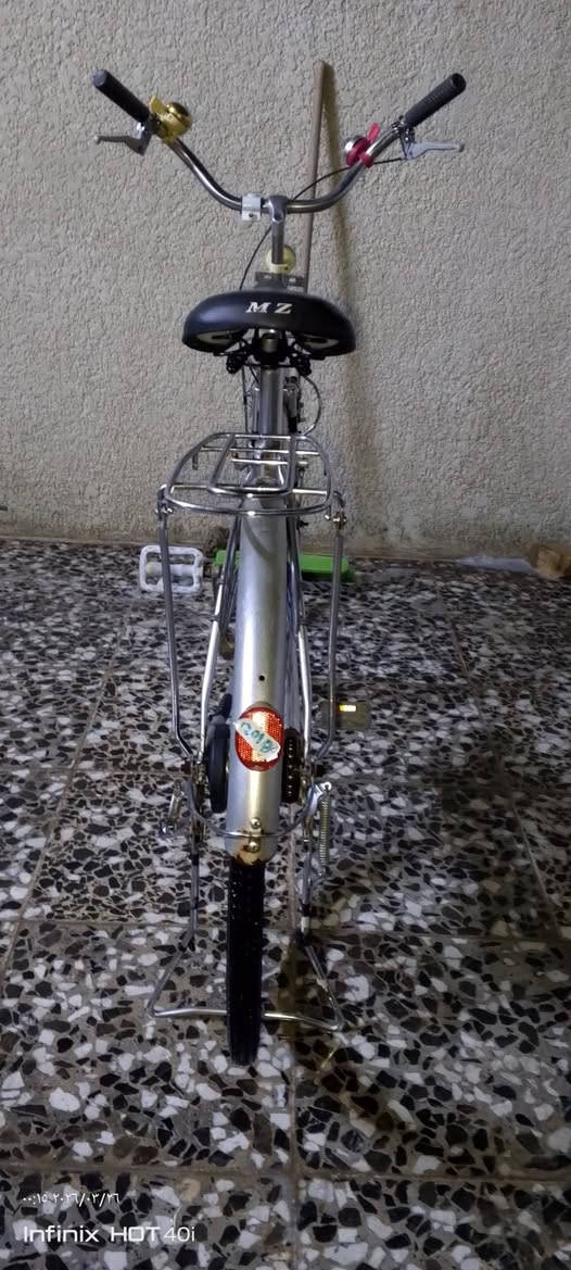 ‏(السلام عليكم من رخصة الكروب و الادمن ❤️)
‏
‏⚪للبيع بيسكل نوع بناتي حجم 26 البيسكل نضيف
‏
‏⚪كلش كدامكم النضافتة تايرات البارحة بدلتهم جديد ⚪هم جديد بدلت وكشن جديد بدلت بريك ودسك ⚪جديد كلشي جديد جوابة جديد كامل مكمل
‏
‏⚪البيسكل بي ملعب خفيف بي بايدر يحتاج صجم
‏
‏⚪البريك كامل أمامي خلفي نقص واير امامي فقط
‏
‏⚪انضافة كدامك بل صور
‏
‏⚪موديل 2018 سنة الصنع جديد حديث البيسكل
‏
‏⚪ملاحظة /ليس لدي اي خدمة توصيل اي منطقة اعتذر 
‏
‏⚪مكاني بغداد/ الرصافة/ الانتصار/ قرب السيطرة 
‏
‏⚪ السعر / 65 الف دينار وبي مجال حك الجية 
‏
‏
‏


**إذا كنت صاحب هذا الإعلان وتريد حذفه لأي سبب، رجاءا أرسل رسالة إلى الدعم الفني**