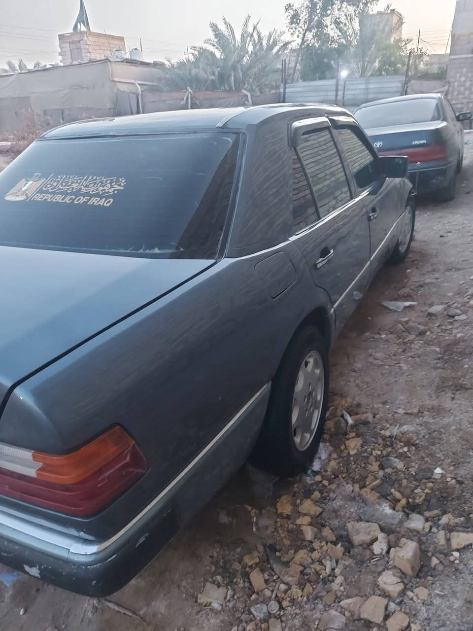 مرسيدس دب موديل 1990

مكينه بطة2500 ديلكو 
مكينه وكير جدد
حداديه امامي وخلفي جديده 
تخم تاير جديد 
سنتر لوك 
اريل كهرباء
غرفه جديده
كهربائيات شغاله كله
قواعد دبل بلاد شركة
مصبوغه عام بدون ضربه وخياس 
مكان السيارة ذي قار سوك الشيوخ 
للاستفسار ***********《السعر 45 وبيه مجال》
