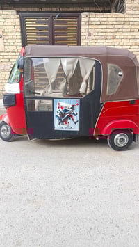 تكتك للبيع 22 شهر 7 مكاني بغداد حي اور للستفسار 07712088904