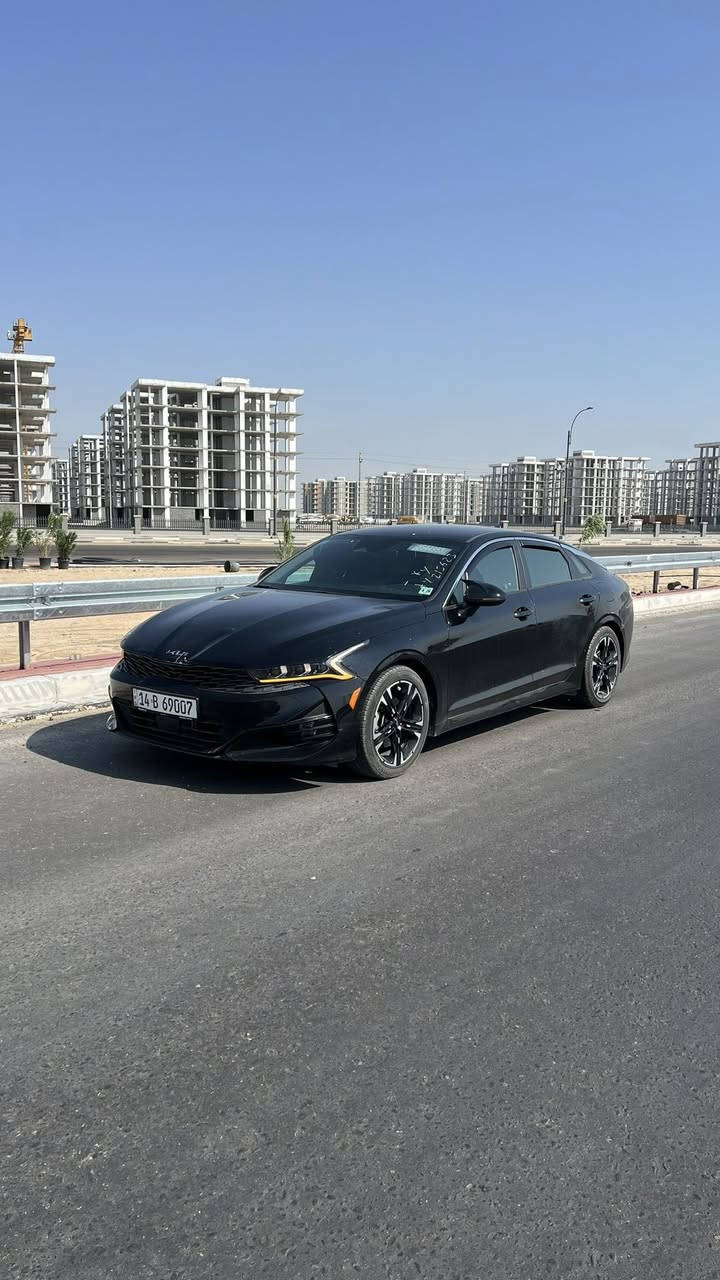 السيارة K5 وارد امريكي مواصفات GT-Line الضرر خلفي
محرك 1600 تيربو ماشيه 65 الف كيلو
بجم كبس 
كير محرك مكفولات
تبريد ثلج
مواصفات بصمه تشغيل
تشغيل عن بعد
رادارات نقطه عمياء
رادار امامي 
توقف ذاتي 
كاميرا خلفية
كشنات جلد GT
قماره حديد
لايتات 3 عدسات LED
تحكم ستيرن 
مثبت سرعة وقيادة ذاتية 
شاشة جبيرة 
وباقي المواصفات المعروفه
الضرر: الصندوق الخلفي ( تبديل نفس اللون ) وخشم الجاملغ الخلفي 
بيها مكان بارد 
السيارة بدون ايرباك 

السياره رقم بصرة بأسمي
السعر 160$ وبيها مجال 
المكان: البصرة ياسين خريبط
للاتصال ***********
