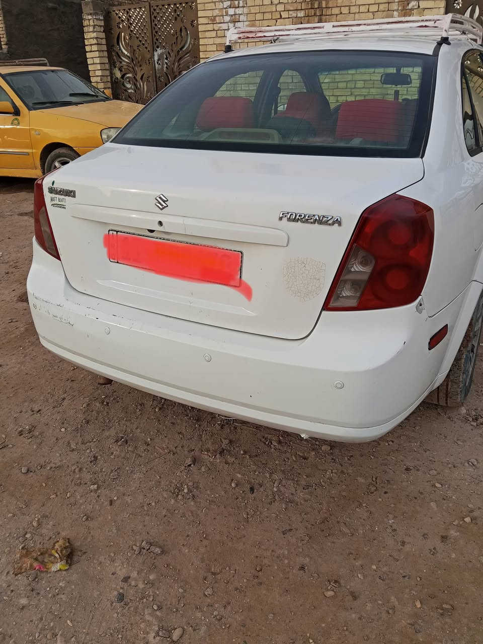 فورنزه 2008 رقم بغداد باسمي  جاهزه من كلشي كبل للشارع نضيفه كير مكينه خير من الله باتري جديد تخم تاير صدر امامي خلفي بس صفحه السايق مرشوشه اثر شخوط  بس عندي وحده من الدوسات مبينه بصوره مكان بغداد السعر 58 
***********
