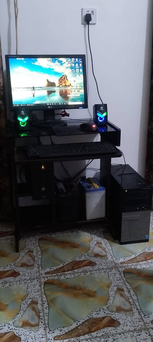 سعرهه ب٢٥٠ الف كل تجميعاتهه وياهه حته منفذ الواي فاي ***********
