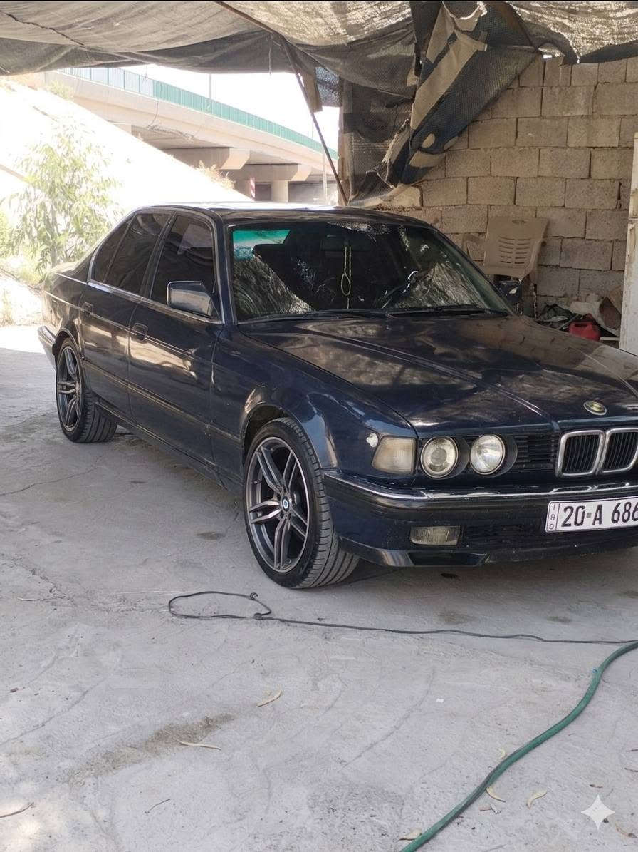 Bmw 1993/٧٣٠
دبل جكمجه
شاشه وكامرة
تخم تاير جديد 
كهربائيات كامله بدون جطل
سنويه ورقم جدد
باتري+داينمو جدد
كير مكينه شرط
نفس اليوم تحويل 
السعر 32
مكاني ديالى الغالبيه 
***********
