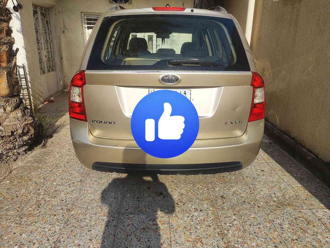 سلام عليكم سياره روندو  2008  وارد امريكي جاملغ وبنيد  وبيه صبغ اثر شخوط بدون دواخل  جاهزه السياره رقمه بابل  السعر 88وبيه مجال السياره في كربلاء المقدسة الاتصال ***********
