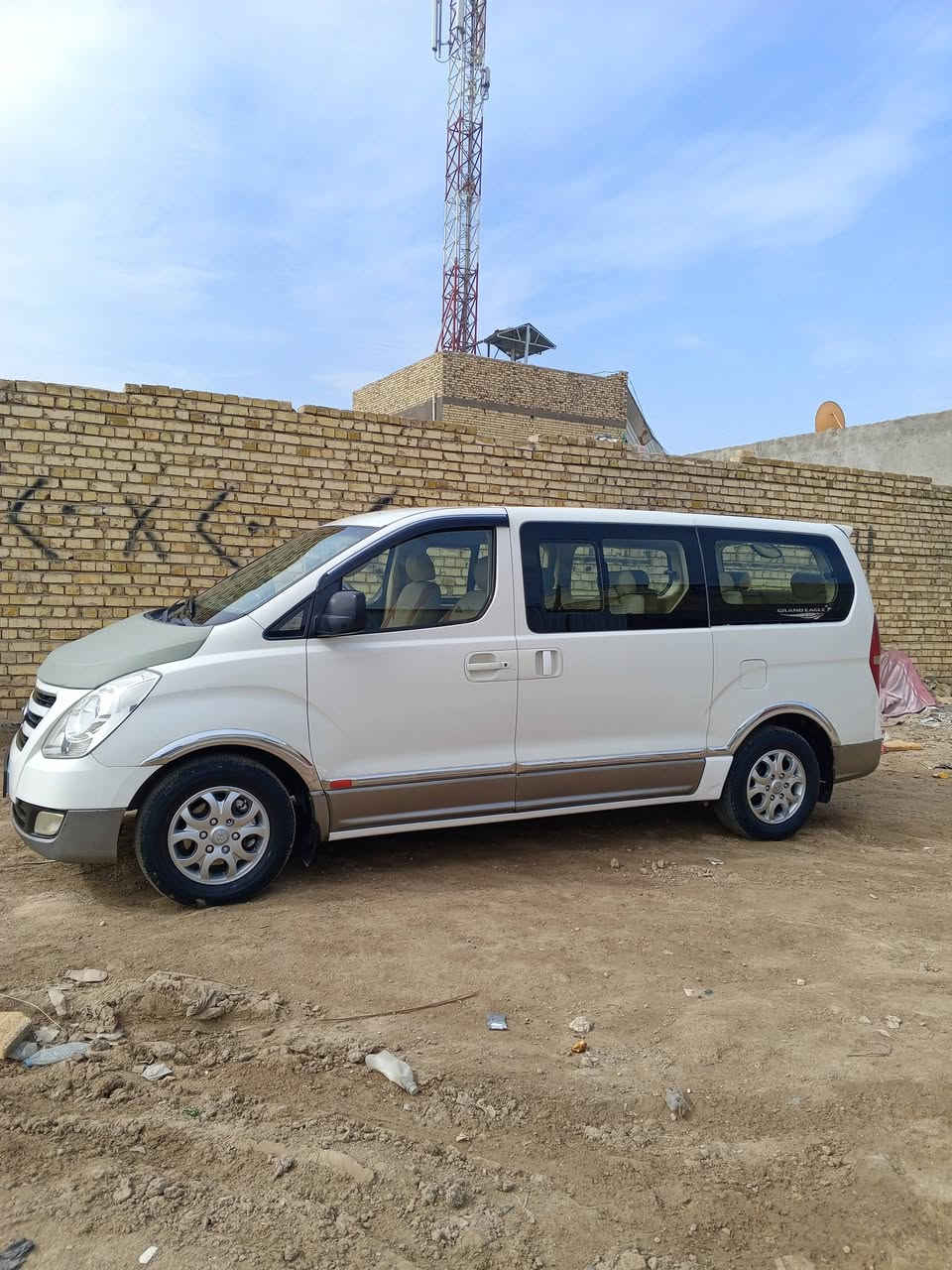 السلام عليكم ستاركس 2010 رقم بغداد انجليزي جديد السياره مال جناي جاهزه مكان السياره الحله القاسم باقي التفاصيل اتصال ***********
