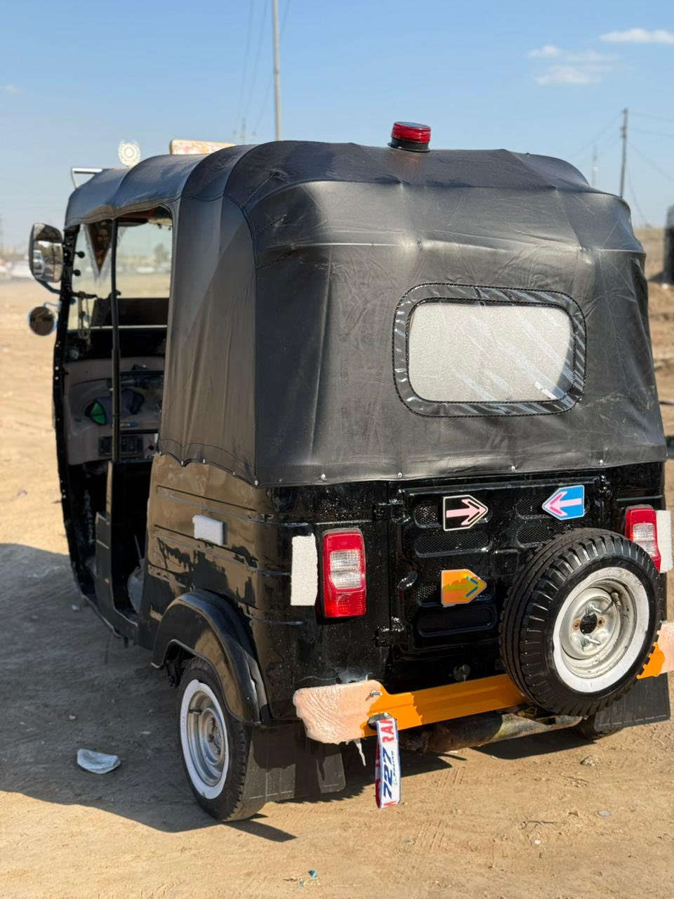 سلام عليكم تكتك 16 داخله بل 17 آوراق نقص ورقه ابيع وقع حال شوفت عينك مال جناي وعلي محرك 20 لا تنقيص ولا تبخير كهربائيات كامله تعمير بلادي وصبغ سعرها 3ملاين و400 وبيه مجال حك جيه مكاني واسط صويره الاستفسار خاص او اتصال ***********
