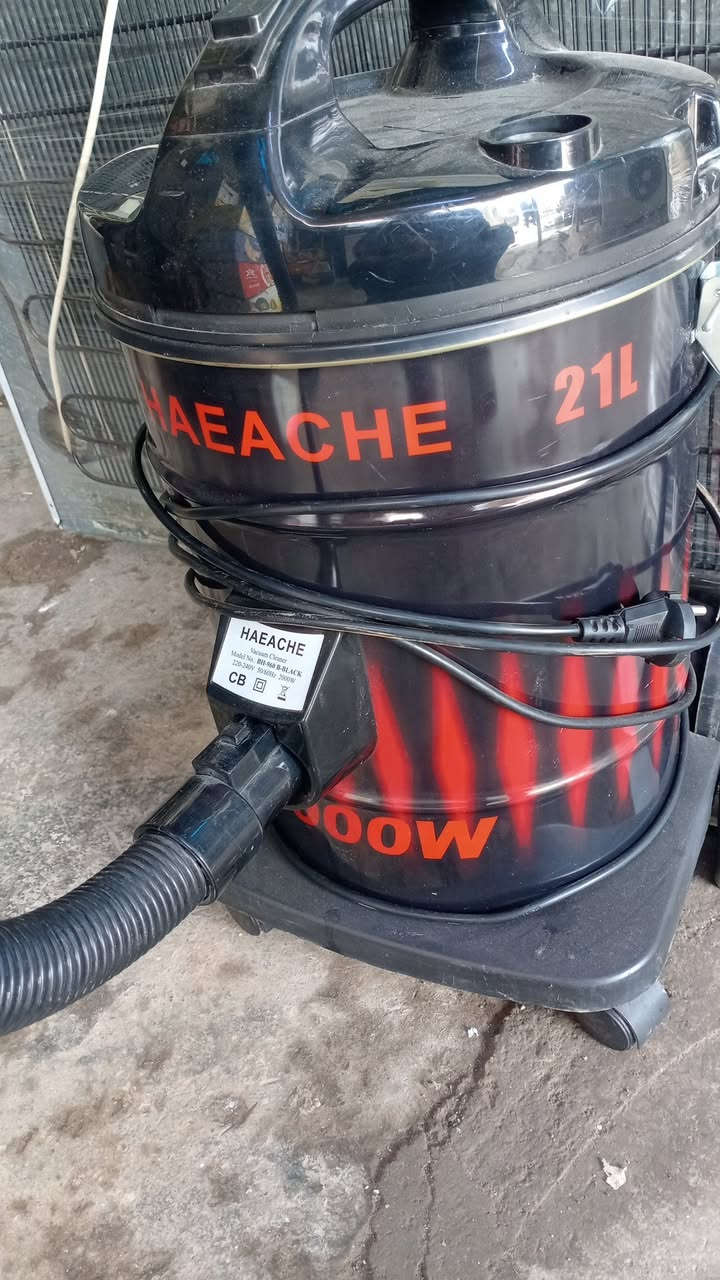 سلام عليكم مكنسه للبيع سعر ٣٠ الف لستفسار تصل عل رقم ***********
