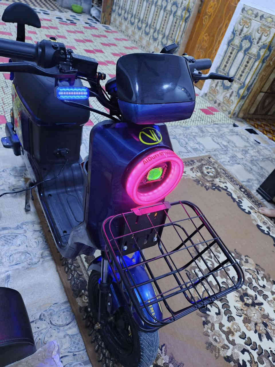 سلام عليكم
دراجه شحن R9 موديل 2026 شركه ونلي سبع الوان
مواصفات الدراجه
خمس بطاريات 32 أمبير
اشاير يمنه يسره
گلوب عالي ناصي
نشرات اماميه خلفيه
نضام الـR ليوره
المكان البصره الهارثه 
يجي وياها سويچين ڪارتين وبصمه والوصل من الوكيل 
ولقران ما صارلي يومين من اشتريتها ويجي وياها الوصل من الوكيل بأسمي
الرقم: ***********
السعر 575 وبيها مجال للطيبين
