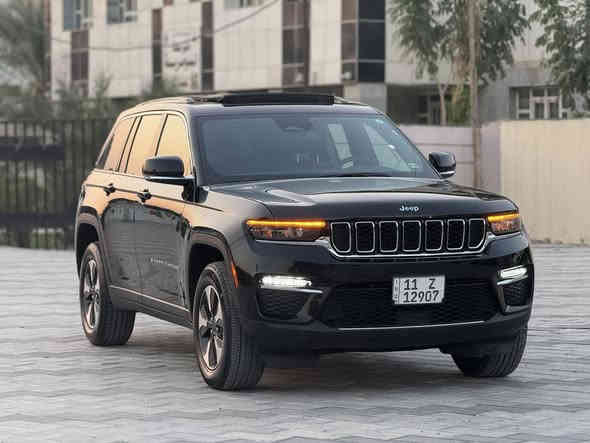 ياالله 
السلام عليكم جيب كراند شيروكي 4XE 2024 وارد امريكي

Jeep Grand Cherokee 4Xe 2024 2.0L

         حجم المكينه : 2000  تيربو + هايبرد + بلك ان 

المسافة المقطوعة : 32 الف ميل  

الضرر :جاملغ يمنه مبدل نفس الون وصبغ حافة البنيد على كدها   

          حالة الايرباك : سليم مطاك ولا ايرباك

#مواصفاتها

1.شاشه 

2.بصمه

3. تشغيل عن بعد

4.دمام خلفي

5.كشنات جلد

6.كشن السايق ميمري

7.كشنات كهرباء

8.صندوك كهرباء

9.حساسات خلفيه

10. قطع تبريد 

11.اشاير بالمري

12.رادار امامي

13.رادارات 360

14.ثلاث وضعيات قياده

15. بنوراما فتحتين

16. كير ماوس

17. نظام منحدرات

18. هيترات بالكشنات 

19.ويل كب كروم

20.لايتات لد

21.بكلايت لد

22.كشافات

23.بصمة ابواب

فول مواصفات 1/1 جاهزه مرقم بغداد تحويل ثاني يوم

#السعر : الطلب في التعليقات سيأتي إليك مباشرة 

تفاصيل اكثر هذا رقمي *********** تحياتي 

مكاني بغداد حي الجامعه
