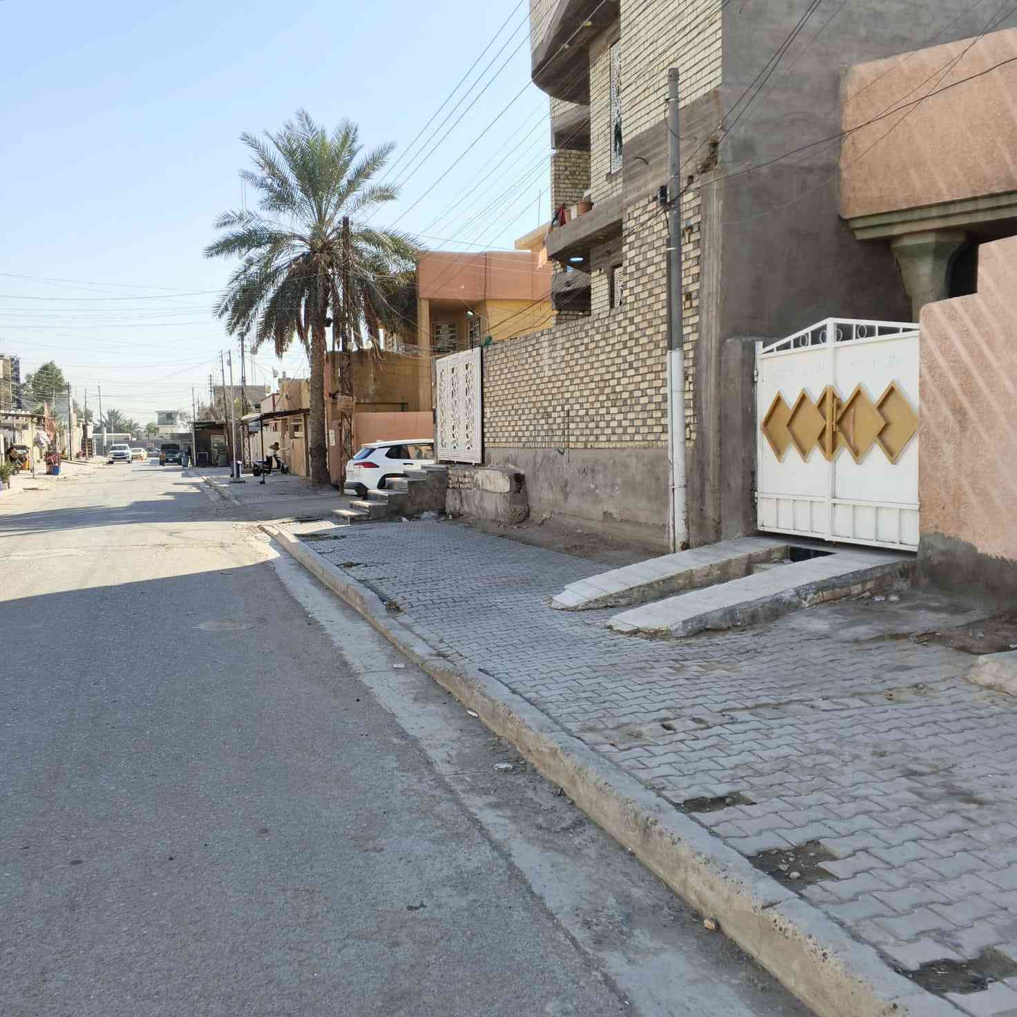 السلام عليكم
بيت للبيع في جسر ديالى القديم الرياض شارع الصناعه قريب الشارع العام المساحة 110 الواجهة 5 بيت نظيف جاهز مناقصه شي السعر160 
***********
