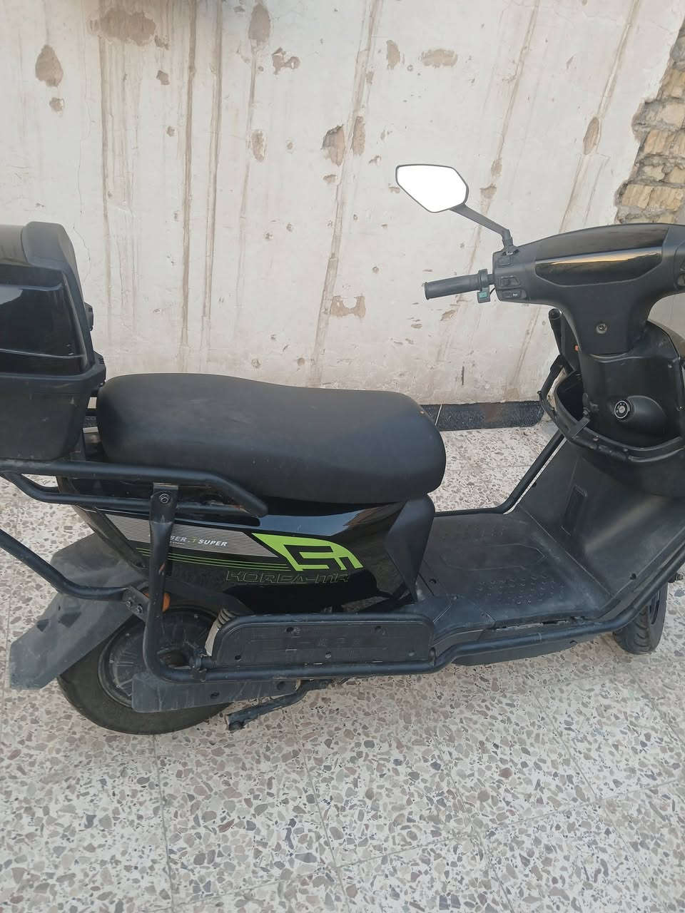🚲 دراجة للبيع
💰 السعر: 650 ألف دينار (قابل للنقاش البسيط)

🔹 ملاحظة: عداد الشحن الموجود بالشاشة لا يعمل، لكن الدراجة شغالة بصورة طبيعية.

📍 المكان: الكاظمية

📱 للتواصل واتساب فقط: ***********

الجاد بالشراء يراسلني على الواتساب.
