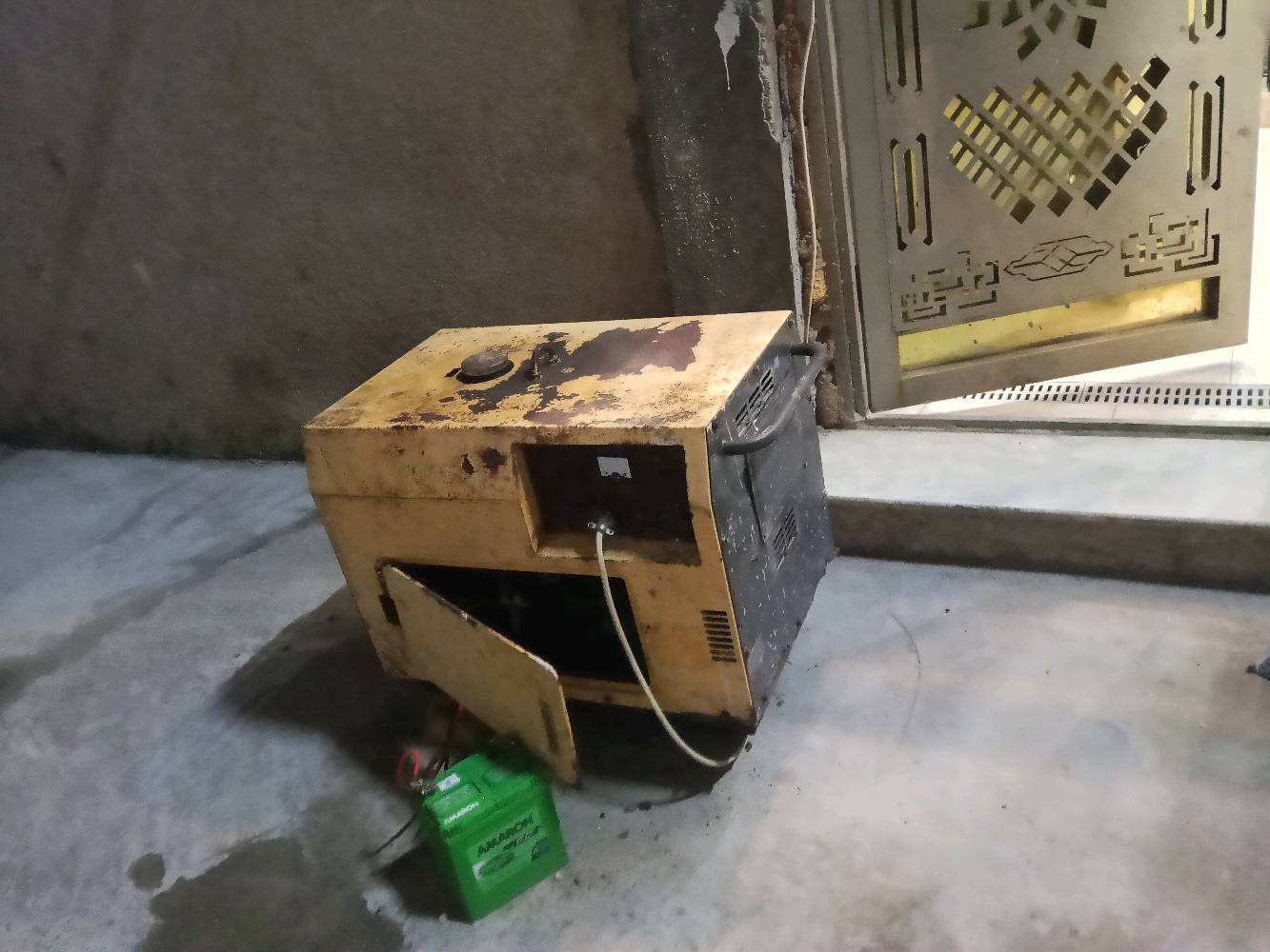 مولدة كلمة باتري جديد في كنطرة السلام خلف مطعم عين التمر