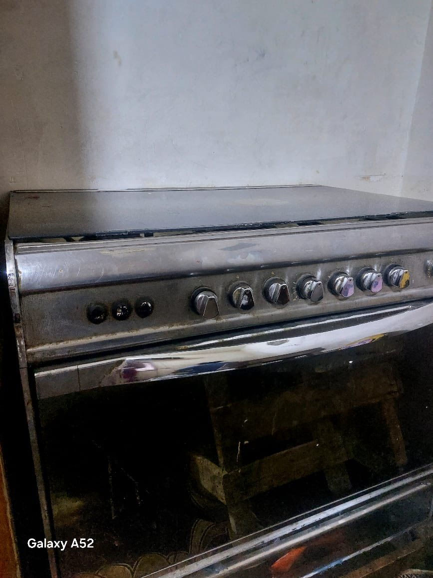 سلام عليكم 
ثلاجه كريازي فول ثلج 200 بيها مجال18 قدم 
طباخ كريازي نضيف وشغال حجم الكبير 200 بي مجال


**إذا كنت صاحب هذا الإعلان وتريد حذفه لأي سبب، رجاءا أرسل رسالة إلى الدعم الفني**