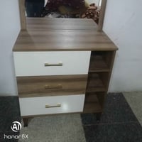 غرفة للبيع • نضيفه كلش • خدمة شراي