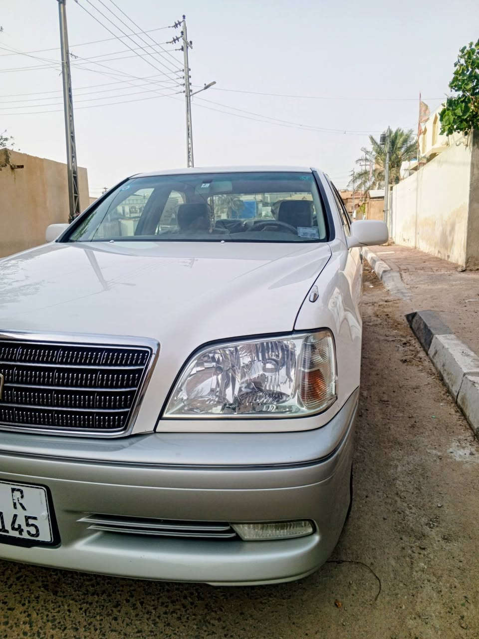 السلام عليكم سيارة ملكة جنون للبيع للبيع 
السياره جديده ودخول جديد وتسجيل جديد قرار 102 
مواصفات السياره معروفه 4دكم عده الفتحه 
موديل2003 السياره كفاله عامه من كلشي 
السياره احلى من الصور بعد محورها من الالف الى الياء دشبول عارف العيساوي 
تحوير وسام المالكي وباقي التفاصيل معروفه مثل تبريد خلفي ثلاجه مري شفط 
السياره كرستال اصل محرك D4الجبير .
السعر اتصل وانا خادم للطيبين 
رقم.***********
