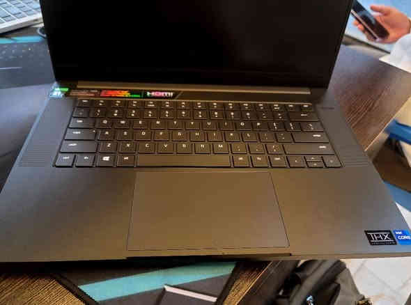 للبيع
Razer Blade 15
i7-11800H
 16 RAM
Ssd 2 slot
512-512 nvme 

RTX 3060
Screen 15.6 144hz 
بطارية جيده جدا 96%
السعر مليون و ٢٥٠ الف
للتواصل
*********** يوجد واتساب
