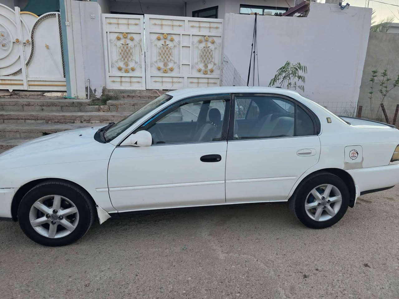 كورلا مديل 95
رقم اربيل شرط  تحويل 
   كير ومكينه مكفولات صدر جديد
 تخم تاير كهربيات كلها شغاله 
سياره عل بلاد فقط جامرلغ لخلفي بارد اربع صابع سياره لا صبغ ولا ضربه خير من الله مال جناي 
سعر 54 ورقه وبيها مجال 

مكان سياره ديالى شهربان المقداديه 

رقم الهاتف ***********
