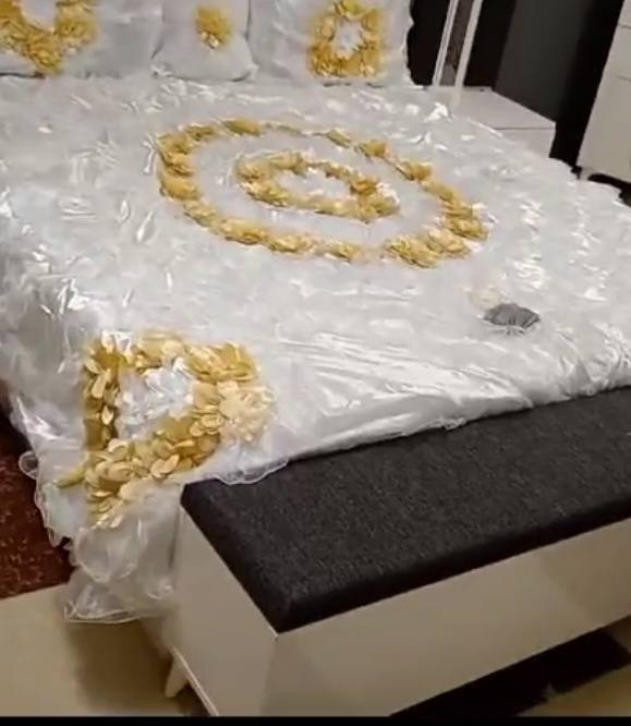 السلام عليكم
بيع لغرض الانتقال غرفة نوم تركية حديثة 10 قطع قطعتين نكسرن اثناء النقل جرارات ومرايه بقت 8 قطع كنتور ابواب نضافة 100 السعر 850 الف المكان حي أور قرب حسينيه المصطفى اتصل وتدلل***********
