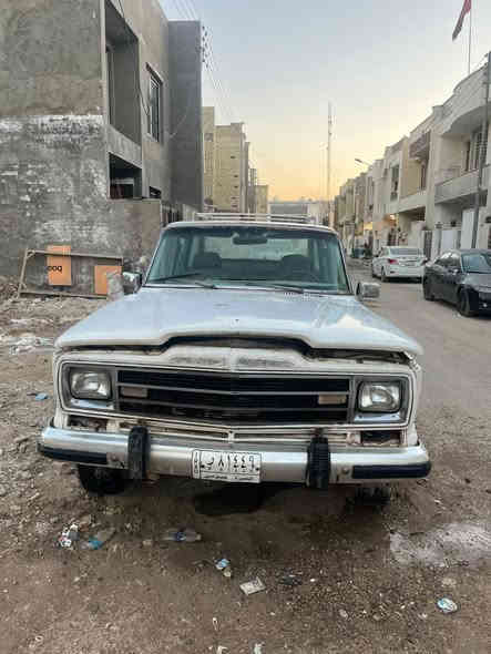 سياره جيب وكنر موديل قديم من النوادر يمكن منها بالعراق بس (٣)سيارات شغاله وكل كمالياتها كامله بس يرادلها صبغ وتعتبر من الانتيكات السعر على الخاص وهذا رقمي ***********
