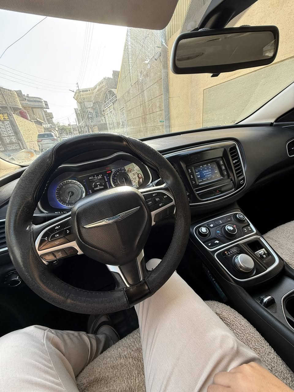 C200 موديل 2015 رقم اربيل حادثهة جاملغ عكس السايق السيارة بيهة قطع رشات صبغ من اشتريتهة انه ابيع حزام السيارة جاهزة مابيهة اي نقص ولا كلوب مشتغل بالعينه تبريد كير ومكينه جدد مابيهة اي نقص فقط حدادية امامية  تعبانه السعر 100 وبيهة مجال تواصل ***********
