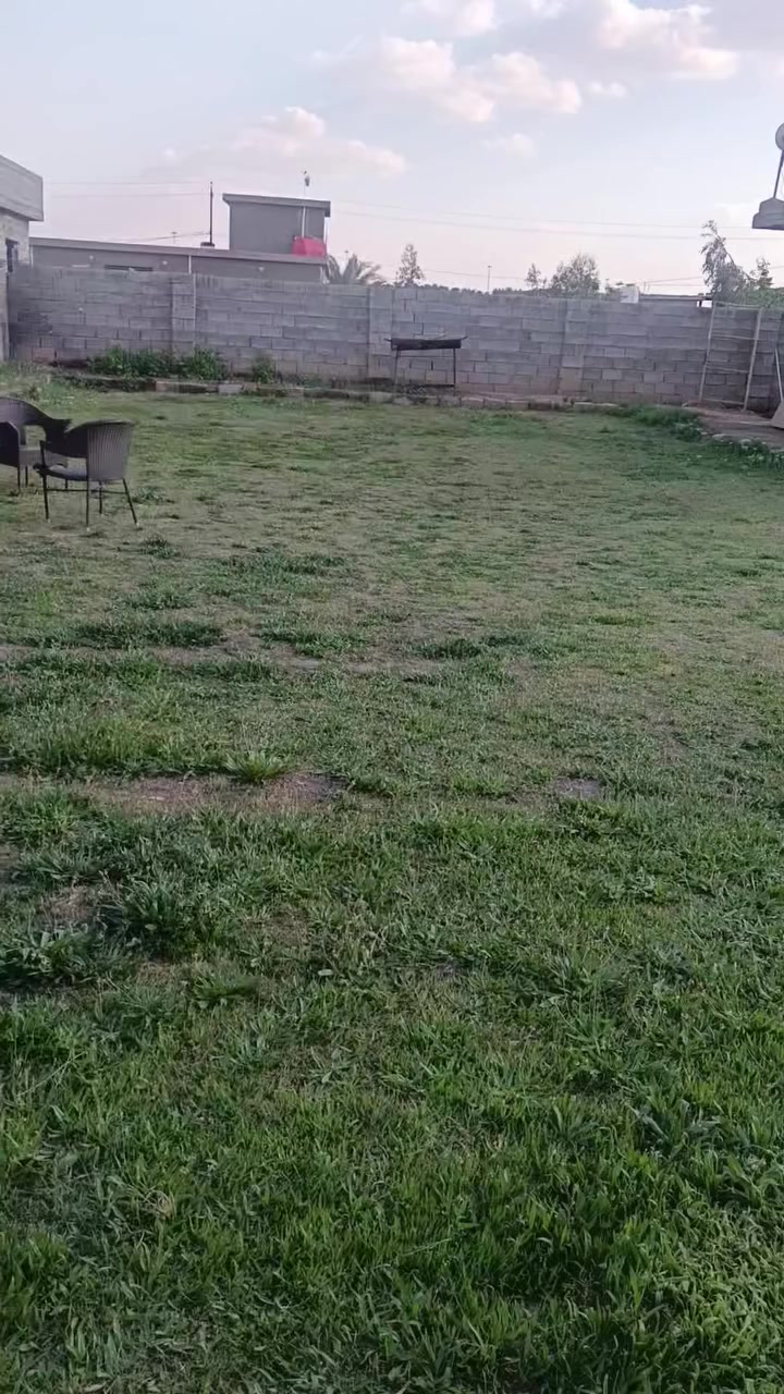 السلام عليكم قطعه ارض 200متر 
للبيع 7واجهه والنزال29 سند 25طابو زراعي على طابو المحمودية قرب جسر المعبر على 37 السعر 35وبيهه مجال ***********
