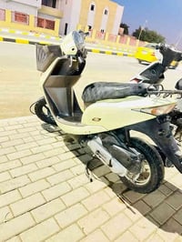 سلام وعليكم دراجه ابو سله ماقصهه كل شي  سعرها. 450وبي مجال  0774773263...