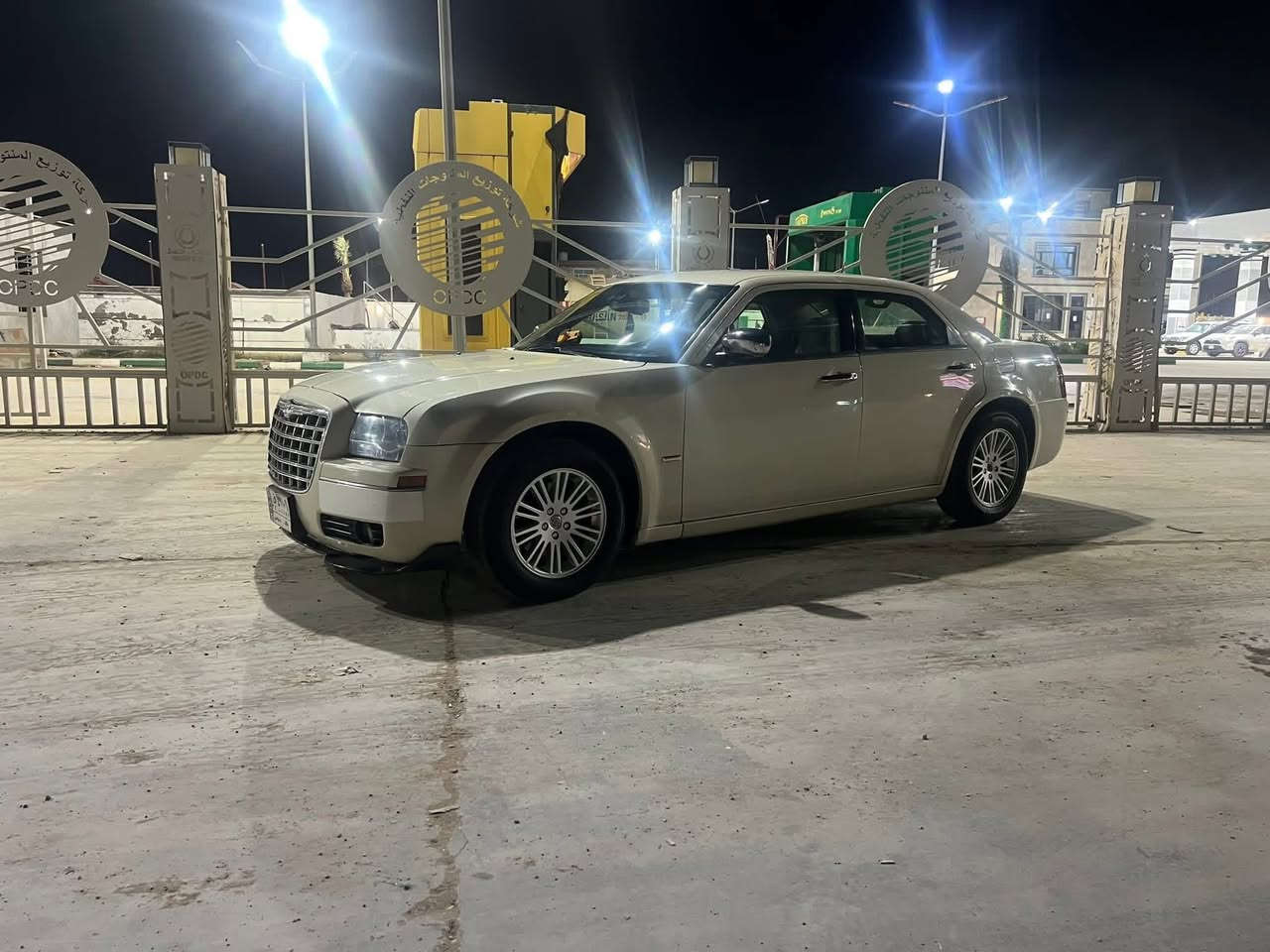 اوباما 2008 رقم بغداد تحويل ثاني يوم السعر 125وبيهه مجال
مكينه حاويه قبل سبوعين شديتهه سياره ما ناقصه اي شي سياره احلى من الصور تخم تاير جديد صدر امامي خلفي جديد الخاص مغلق ***********
