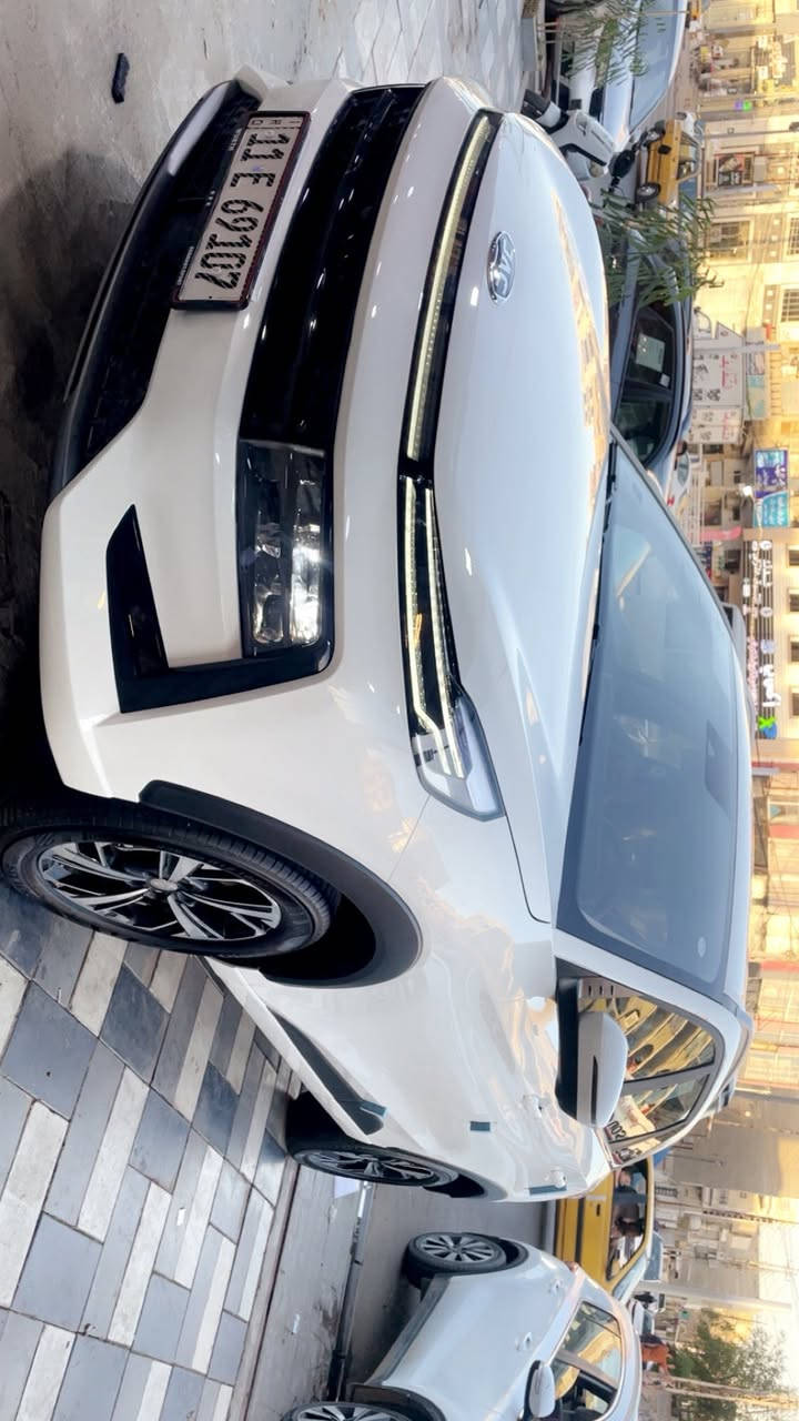 السلام عليكم 
جاك Js6 زيرو فول مواصفات استلام من الشركة على ايدنا رقم بغداد حرة باسمنا تحويل مباشر ضمان على السيارة ستة سنوات  و٢٠٠٠٠٠ الف كيلو على الكير والمحرك 
المواصفات
- [ ] بانوراما 
- [ ] بصمة تشغيل وفتح ابواب
- [ ] داخل جلد لونين اصلي
- [ ] اربع كاميرات ٣٦٠ درجة
- [ ] حساس خلفي 
- [ ] تشغيل عن بعد 
- [ ] المقاعد الامامية كهرباء
- [ ] مقعد السائق ذاكرة ٣ حركات
- [ ] المقاعد الامامية تدفئة 
- [ ] مانع انزلاق 
- [ ] تحديد مسار 
- [ ] كروز سرعة
- [ ] اوتو هولد
- [ ] نقطة عمياء بالمرايا الجانبية
- [ ] هاندبريك بصمة
- [ ] لدات كامل نهاري
- [ ] لايت الامامي والخلفي زينون
- [ ] ثلاجة داخلية 
- [ ] شفتات بالاستيرن
- [ ] شاشة كار بلي
- [ ] شاحن موبايل واير ليس
- [ ] انارة داخلية سبعة الوان
- [ ] شعار السيارة عند فتح الأبواب 
- [ ] حجم المحرك ١٥٠٠ تيربو اربع سلندر
- [ ] ماشية السيارة ٢٠٠٠ كيلو حقيقي
- [ ] صندوق السيارة كهرباء وذكي يفتح عند الاقتراب من السيارة
- [ ] سعر السيارة ٢٠٥٠٠٠٠٠ عشرون مليون وخمسمائة الف دينار وبيها مجال ان شاءالله 
- [ ] للاتصال ***********
- [ ] مكان السيارة بغداد الشعب
