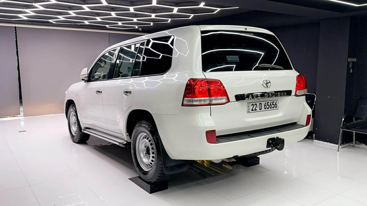 سلامون عليكم 
Land cruiser 2011 GX
وةنةوشةي ٢٠١١ GX 
سةيارةكة زور خاوين ماوةتةوة مالي دوستة بي مةسروف يةك دينار مةسروفي تيا نيية رةسمي سونةرةكةيم داناوة بةس مةكينةي كراوةتةوة ئةو رةقةمة جوانةشي لةگةل داية 
سعري :310 مةعامةلةيةكي برايانة 
ژم/ ***********
ژم/***********
ناونيشان/ چةمچةمال شمشمل, السليمانية

