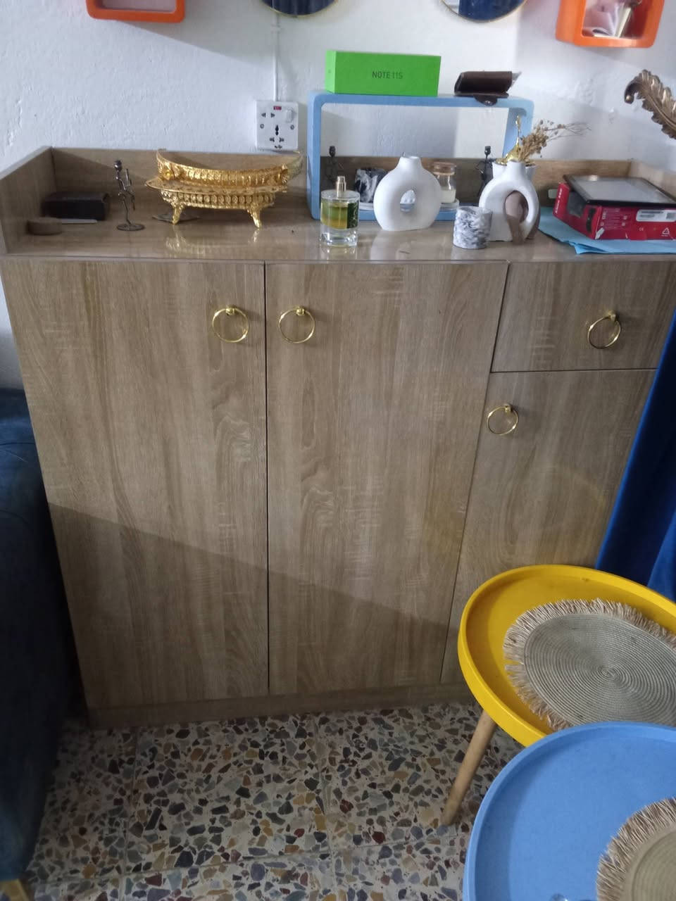 السلام عليكم
للبيع كنتورين ابوبابين مع جزامة احذية عنواني مدينة الحرية قرب مطعم كباب ابورضا
***********
