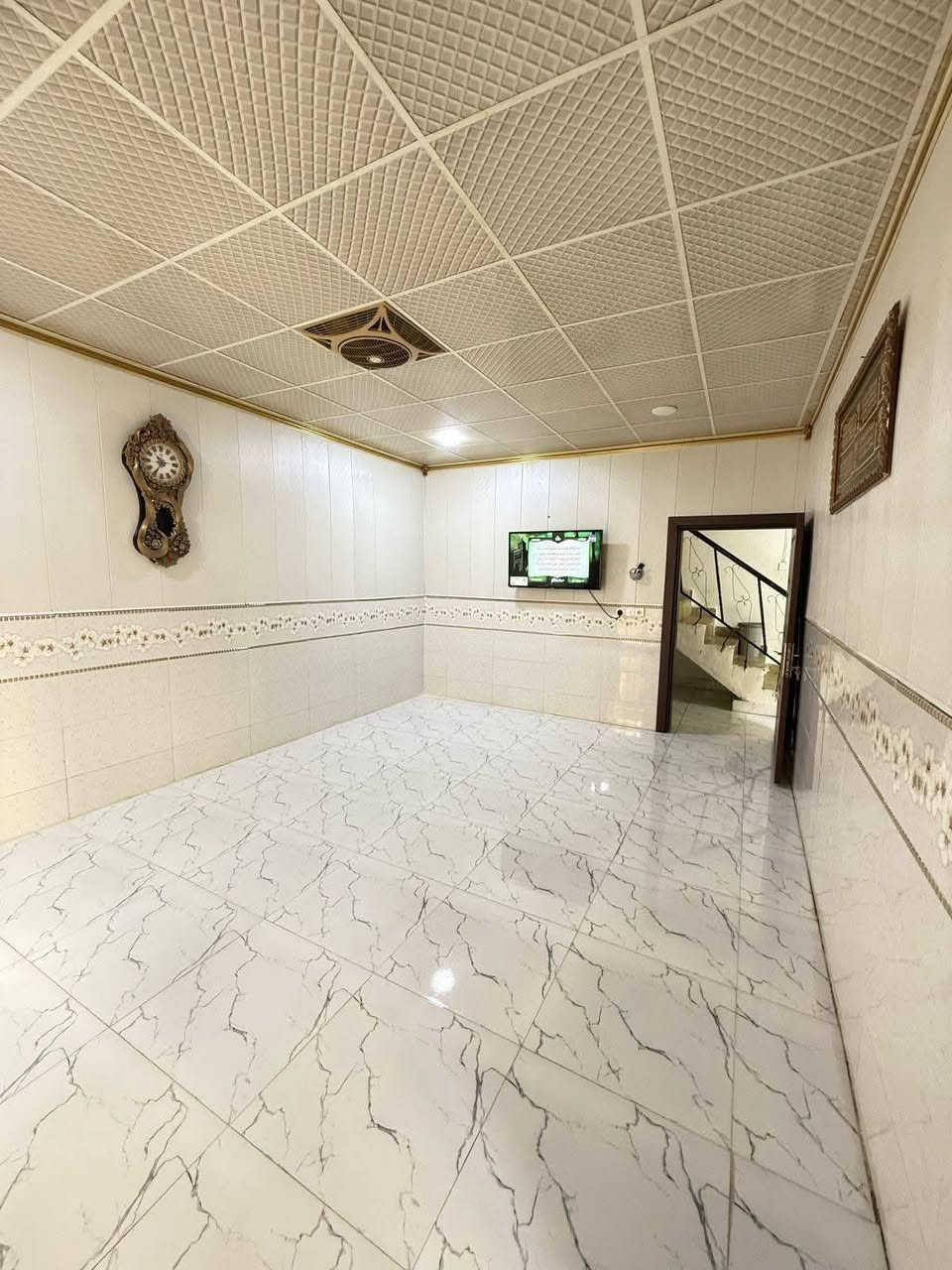 دار للبيع 🔥 طابو ملك صرف 🔥

المساحة / 200 متر واجهة ركن 🔟 

يتكون من طابقين / مطبخ واستقبال 
                                   وصاله و4 غرف نوم وصحيات 

الموقع 📍 سايدين عبد الرحمن قرب جامع       أبراهيم الخليل         
للتوصل. ***********
