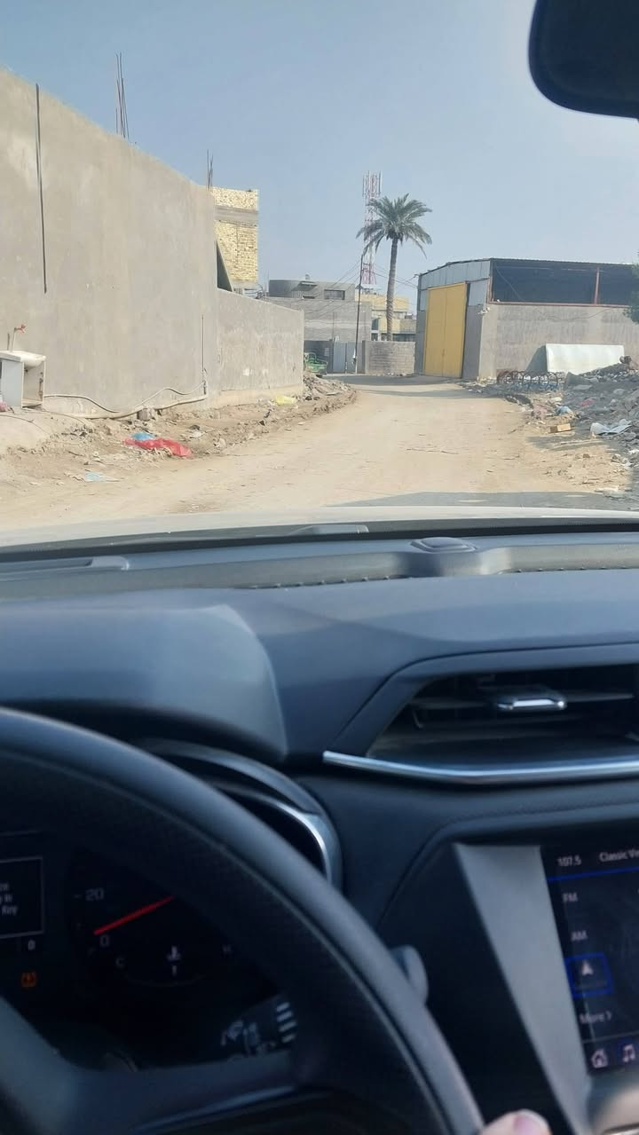 #قطعة أرض طابو زراعي سند ٢٥سكني المساحة ١٠٠ متر قرب شارع ١٠٠ واجه ٥ متر ونزال ٢٠ متر

 #تشمل كافة الخدمات 
( ماء .   . كهرباء . ) عرض الشارع ٨امتار 

#السعر معروضه ب 28وبيه مجال للشراي 

 #للإستفسار والتواصل اكثر خاص ***********
