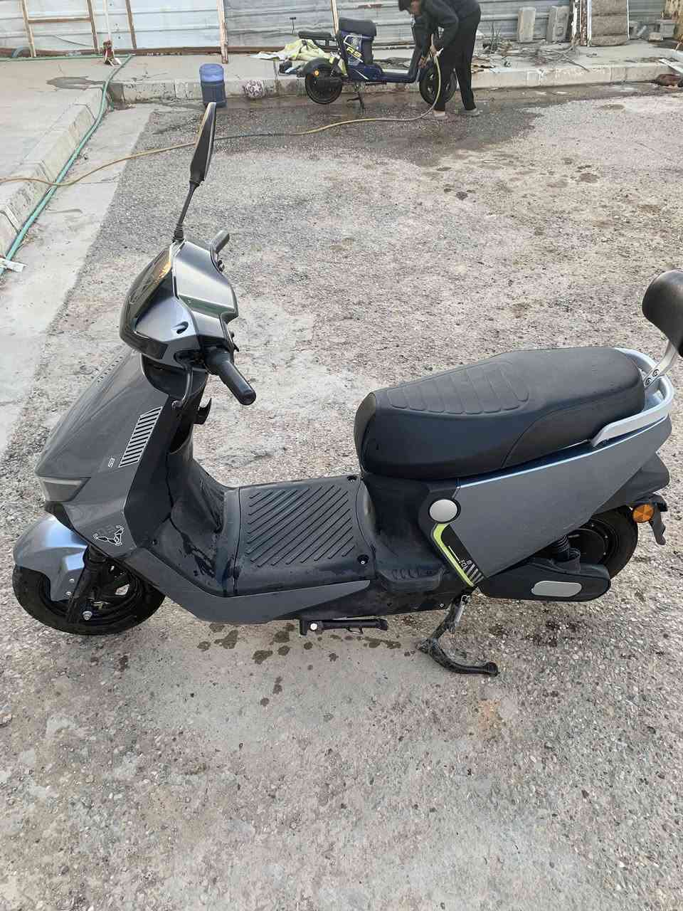 دراجه HF
6 بطاريات مو تجاري اول متجي من الشركه مبدل اصليات وكاله
شاحنه اصليه وكاله 
سرعه 90
افتر بغداد بيها متخلص شحن بين يوم ويوم اشحنها بس من اروح مكان بعيد هواي اشحنها
دبل اشاره سويجات ثنين وبصمه عن بعد تشغلها وتطفيها
وبصمات شاشه ثنين
مرايات ثنين جديده الدراجه
السعر. : 700 
رقم واتساب : ***********
