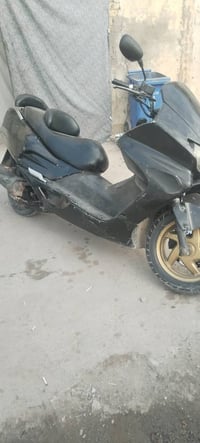 دراجه فورزه صفر سته للبيع مشكلتها كاعد امشي بيها وطفت ودير سلف عادي تش...