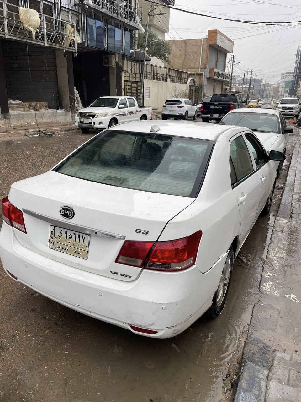 سلام عليكم سياره BYD2013 للبيع او مراوس السياره حلوه نقصهه ساعه لو تنضيف لو تبديل مال كير والصالصنه الخلفيه الحداديه هستوه شادها الصدر كله السياره محرك كورلا وكير كورلا اصوليات السياره مال اقصاد السياره مطلوبه والراعي مالهه ما اندله سعر 35 الرقم *********** مكاني البصره
