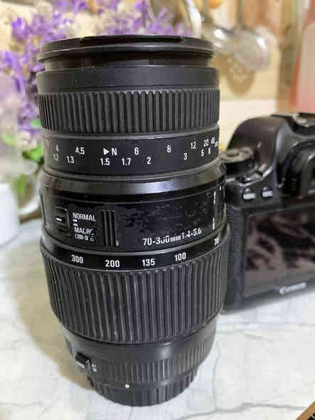 السلام عليكم كانون 6D
عدسة 70_300 رياضي 
بطارية شاحنة 
كامرة صورته كلش حلوة 
السعر 400 
مكاني بغداد جسر ديالى 
وهاذة رقمي ‭٠٧٧٣ ٩٥٣ ٦٦١٨‬ 👋🏻
